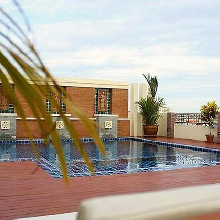 D Apartment Pattaya Luaran gambar
