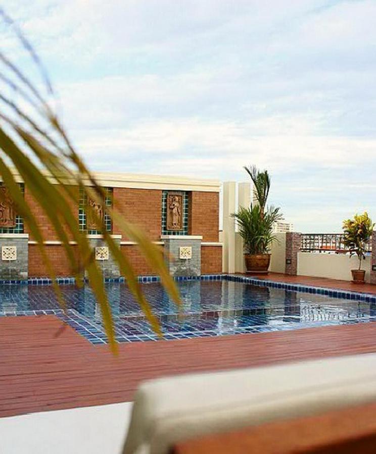 D Apartment Pattaya Luaran gambar